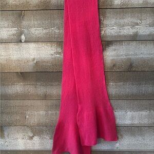 Elegant Pink Cashmere Knit Scarf 🧣